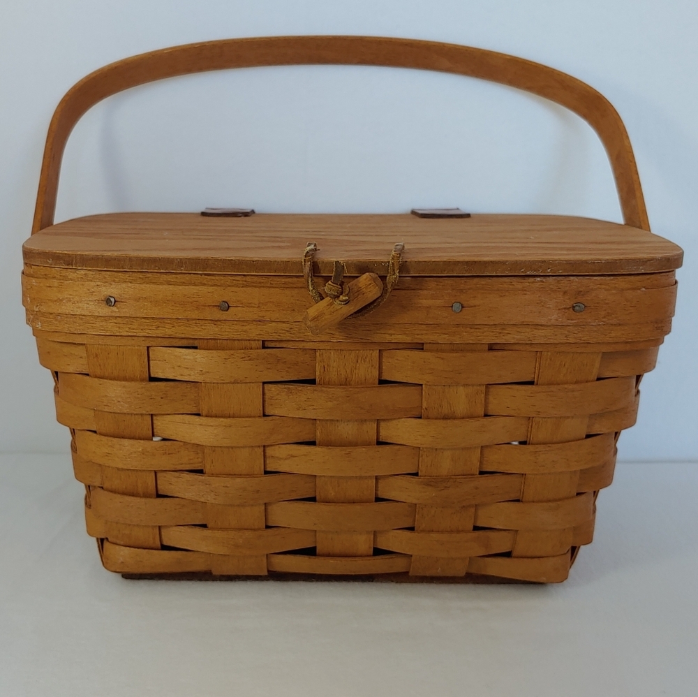 Longaberger Basket " Medium Purse " Signed 1992